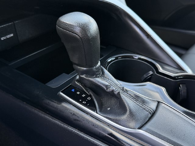 Used 2019 Toyota Camry LE FWD image 18