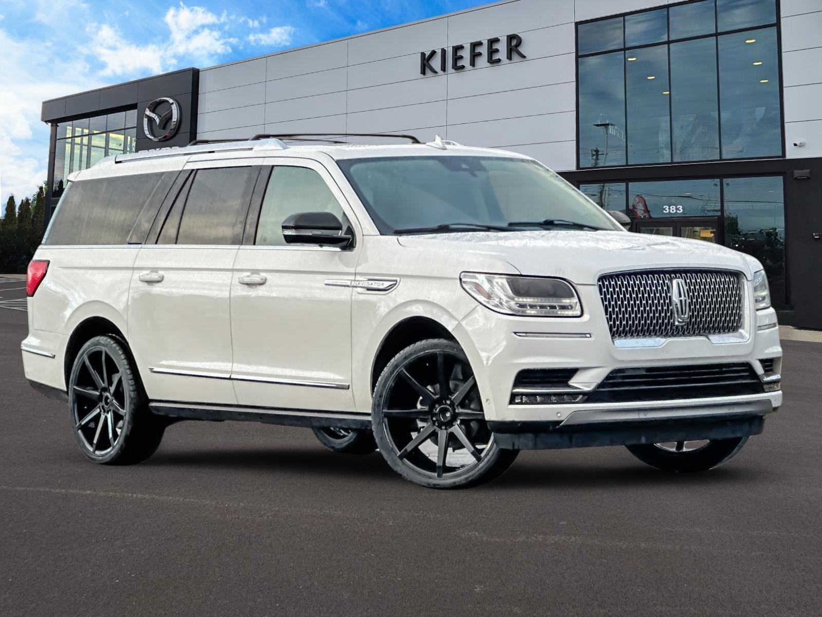 Used 2020 Lincoln Navigator L Reserve image 2