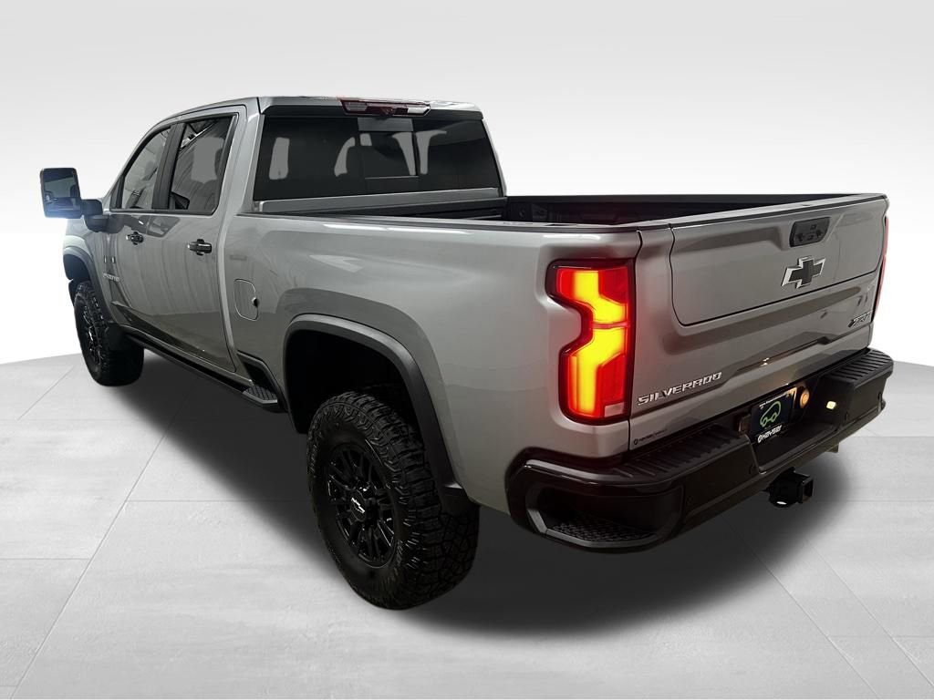 Used 2026 Chevrolet Silverado 2500 ZR2 AWD/4WD image 10