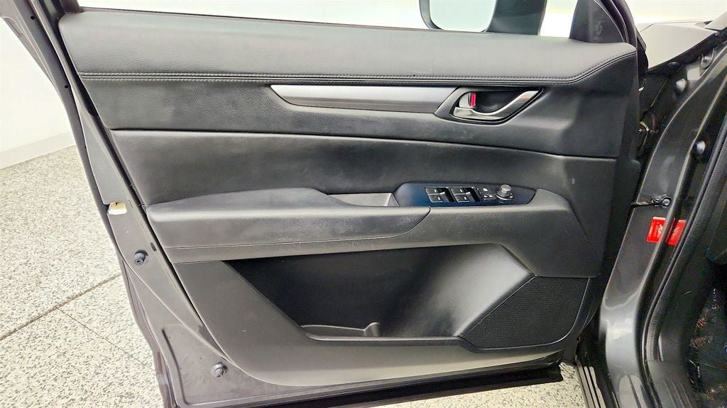 Used 2018 MAZDA CX-5 Touring FWD image 10
