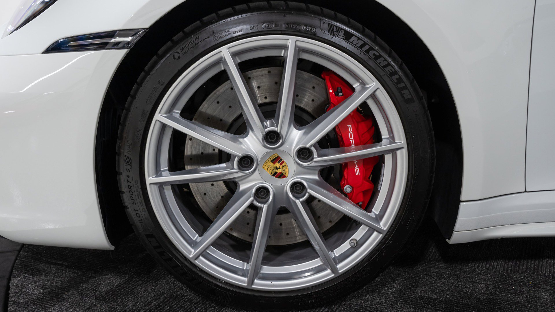 Used 2024 Porsche 911 Targa 4 GTS image 35