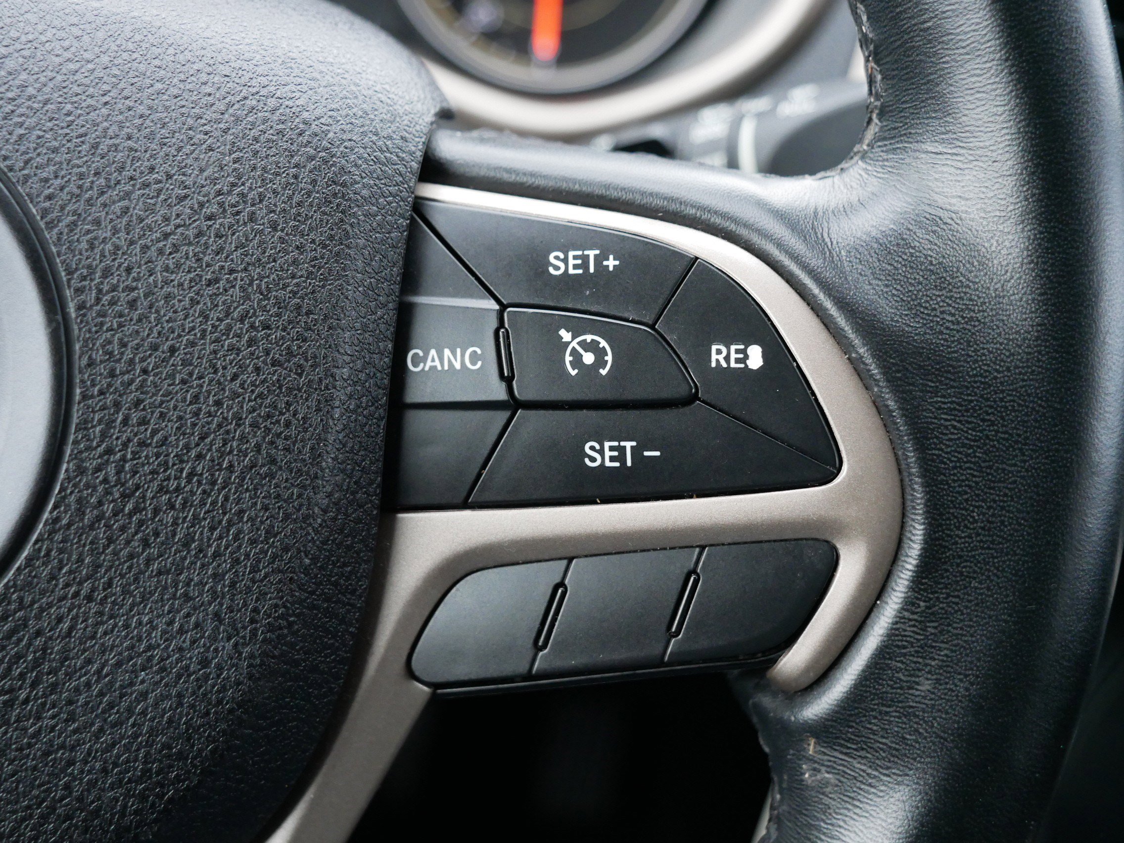 Used 2016 Jeep Cherokee Latitude image 29