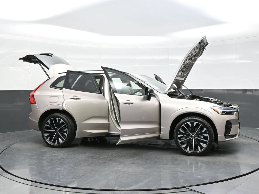 New 2026 Volvo XC60 B5 Ultra w/ Protection Package Premier AWD/4WD image 44