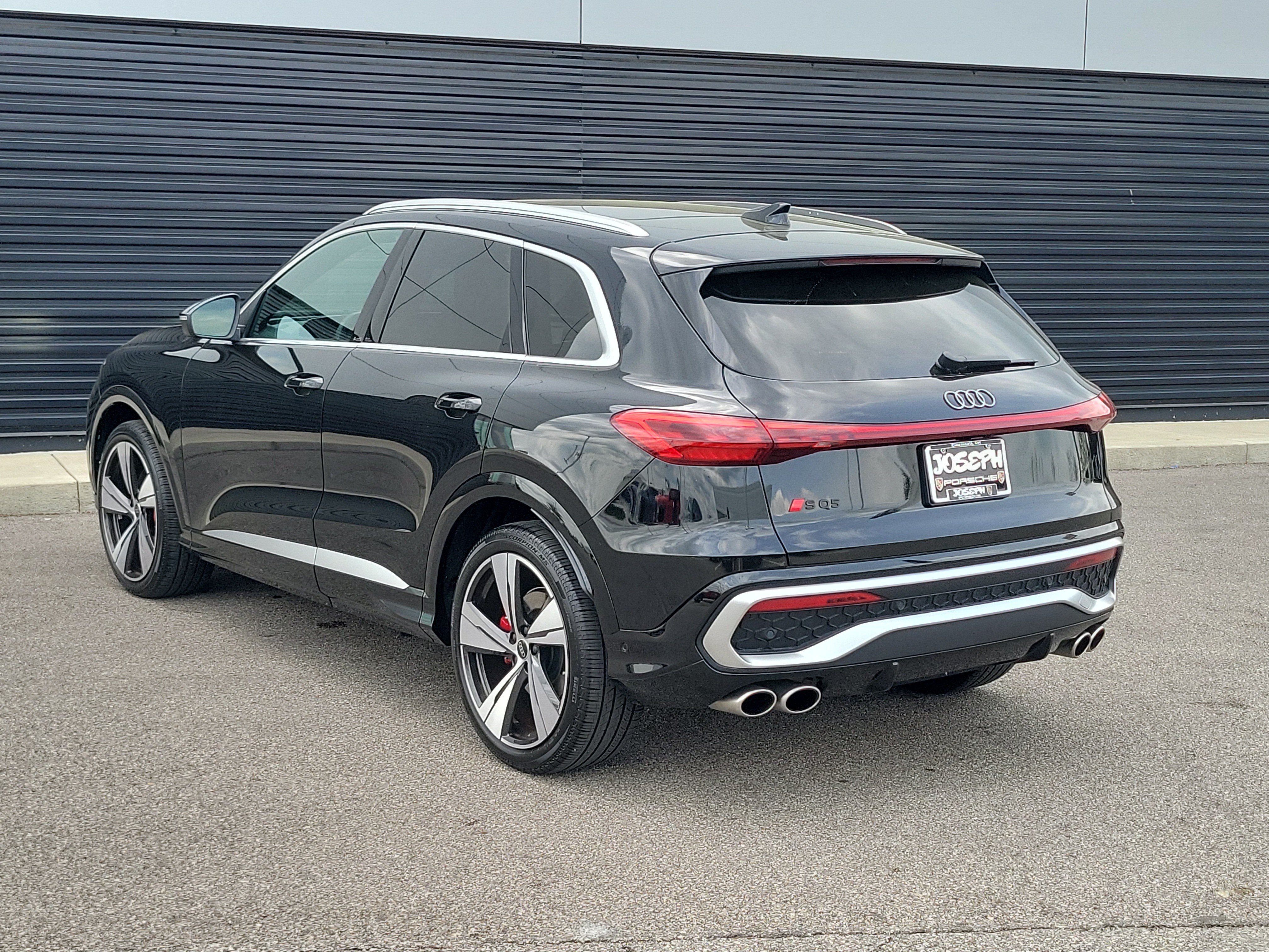 Used 2025 Audi SQ5 Premium Plus AWD/4WD image 4