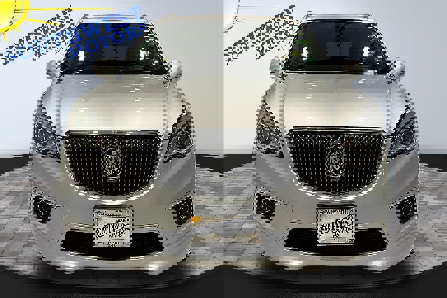 Used 2017 Buick Envision Essence image 2