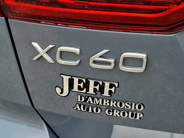 Used 2022 Volvo XC60 B5 Momentum w/ Climate Package AWD/4WD image 34