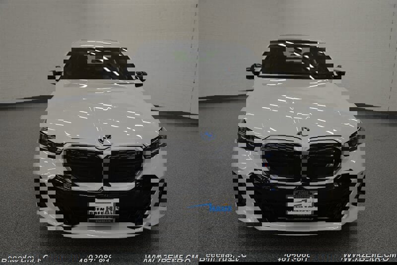 Used 2024 BMW i5 M60 w/ Premium Package image 5