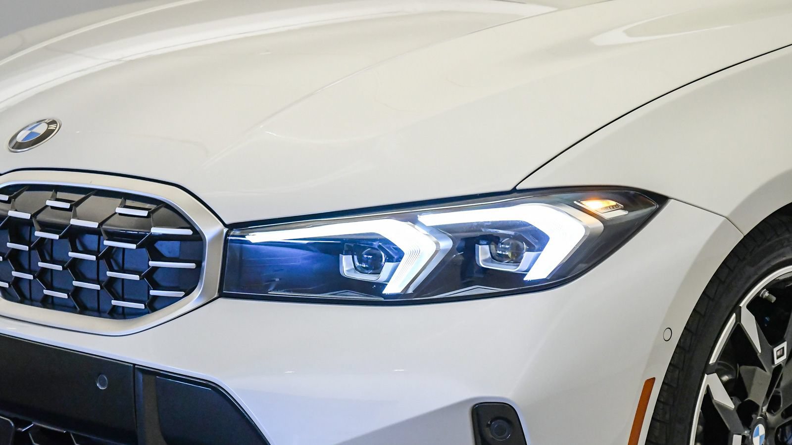 Used 2025 BMW M340i RWD image 9