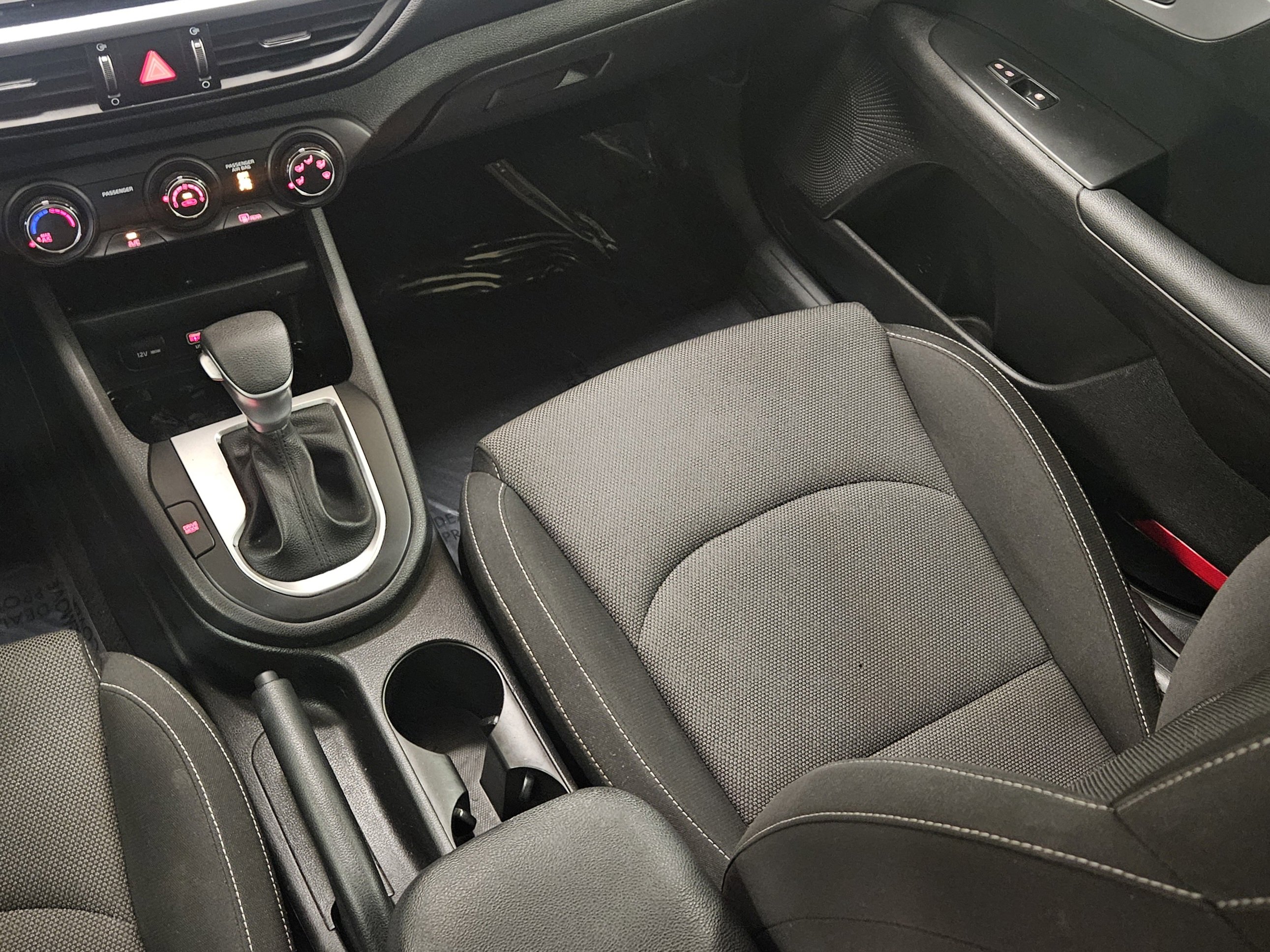 Used 2023 Kia Forte LXS w/ LXS Technology Package image 16