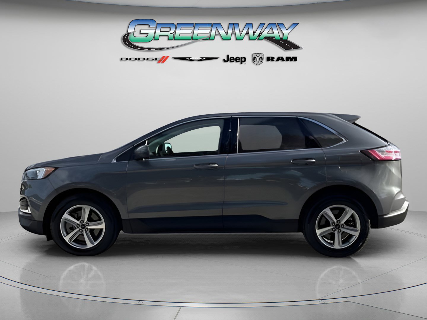 Used 2022 Ford Edge SEL w/ Convenience Package image 4