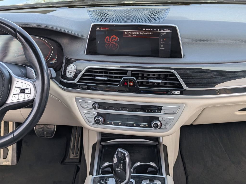 Used 2021 BMW 740i w/ M Sport Package RWD image 17