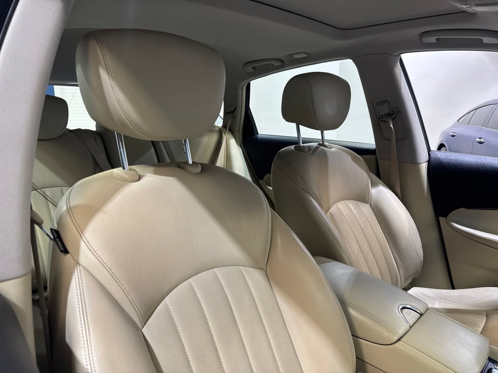 Used 2017 INFINITI QX50 AWD w/ Premium Plus Package image 42