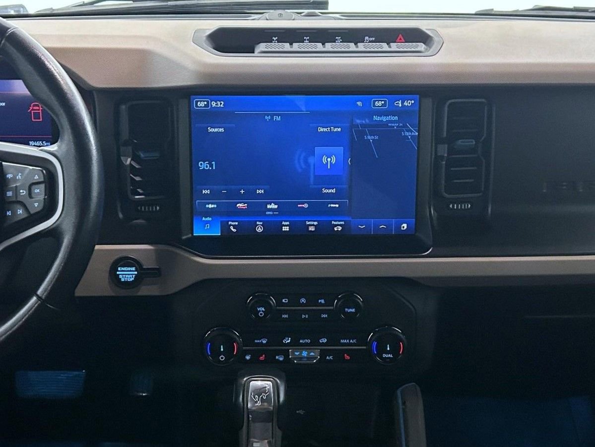 Used 2022 Ford Bronco Wildtrak image 12