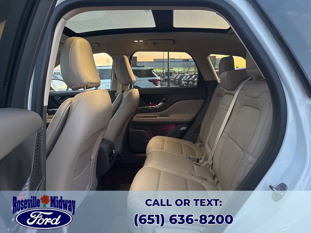 Used 2022 Lincoln Corsair AWD w/ Premium Package image 32