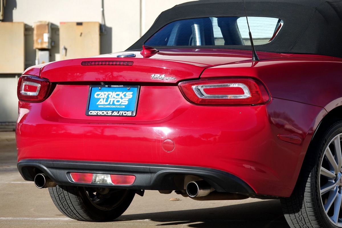 Used 2018 FIAT 124 Spider Lusso w/ Navigation & Sound Group image 30