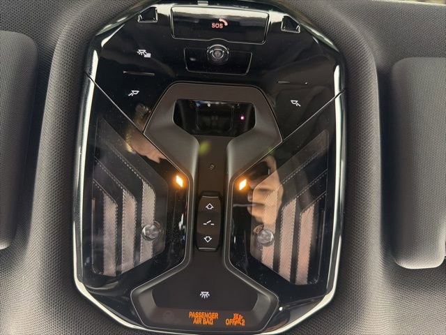 Used 2025 BMW i5 xDrive40 w/ Premium Package image 28