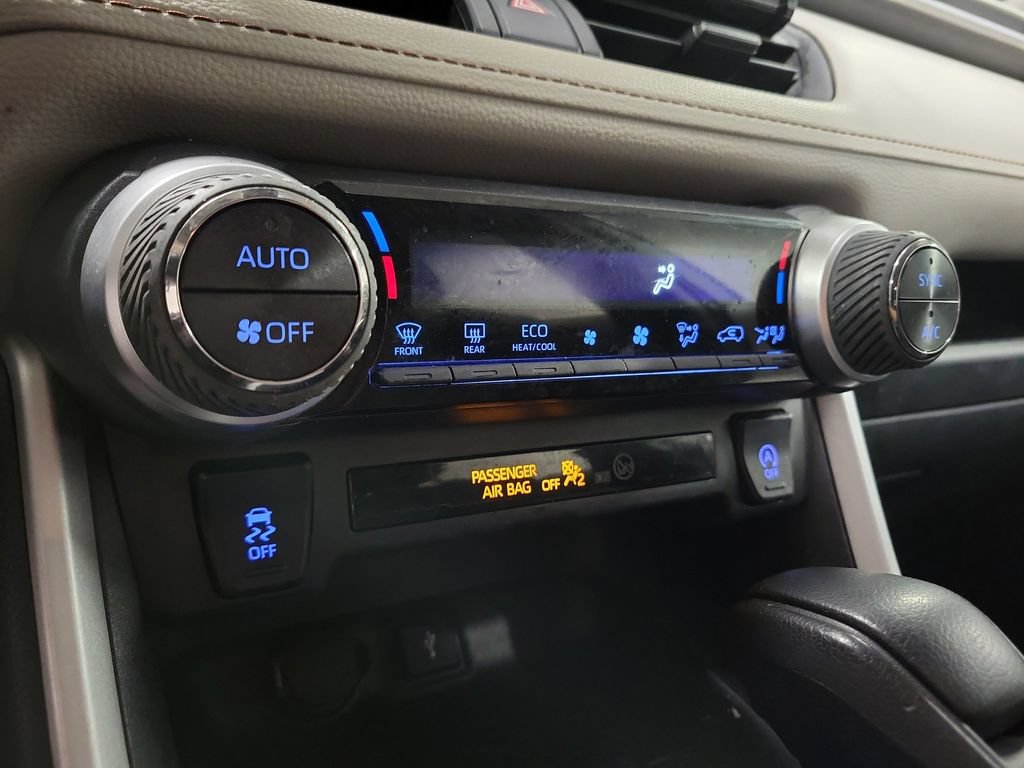 Used 2020 Toyota RAV4 XLE FWD image 20