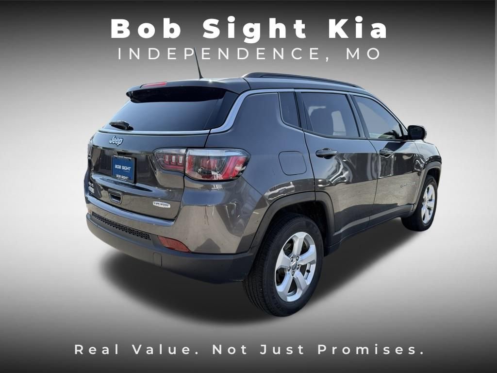 Used 2018 Jeep Compass Latitude w/ Cold Weather Group image 12