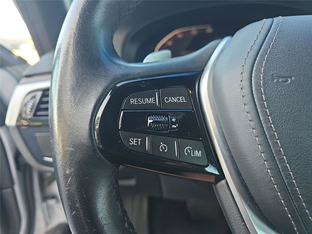 Used 2021 BMW 540i w/ Convenience Package image 20