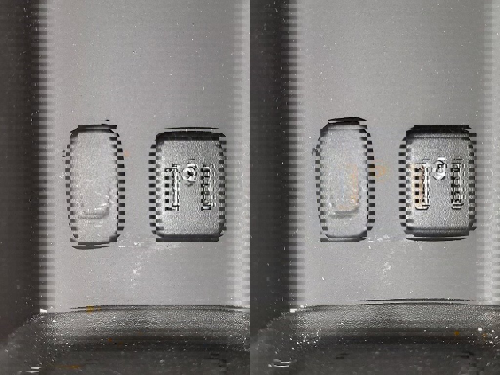 Used 2018 GMC Acadia Denali w/ Technology Package image 24