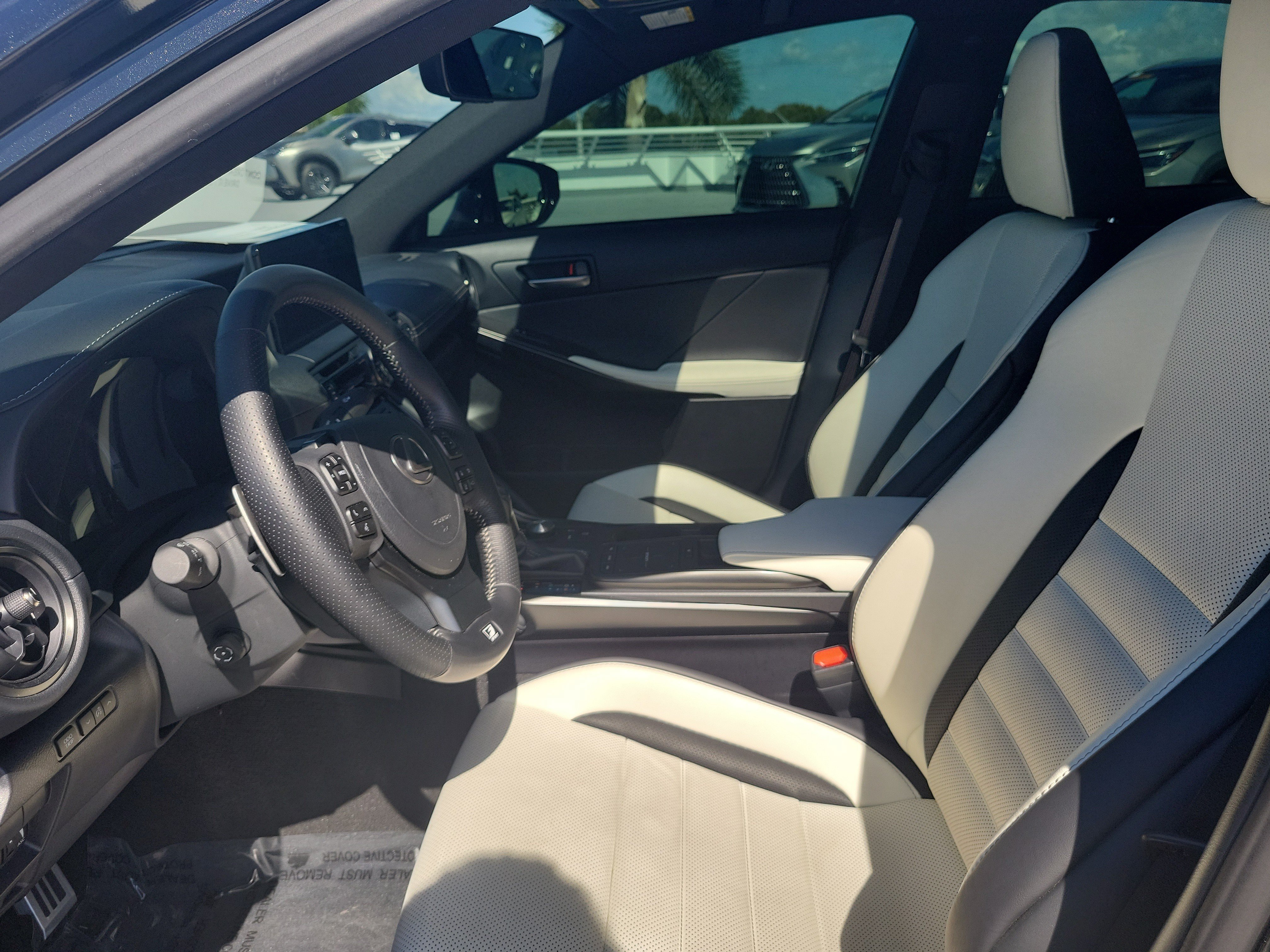 Used 2025 Lexus IS 350 F Sport RWD image 20