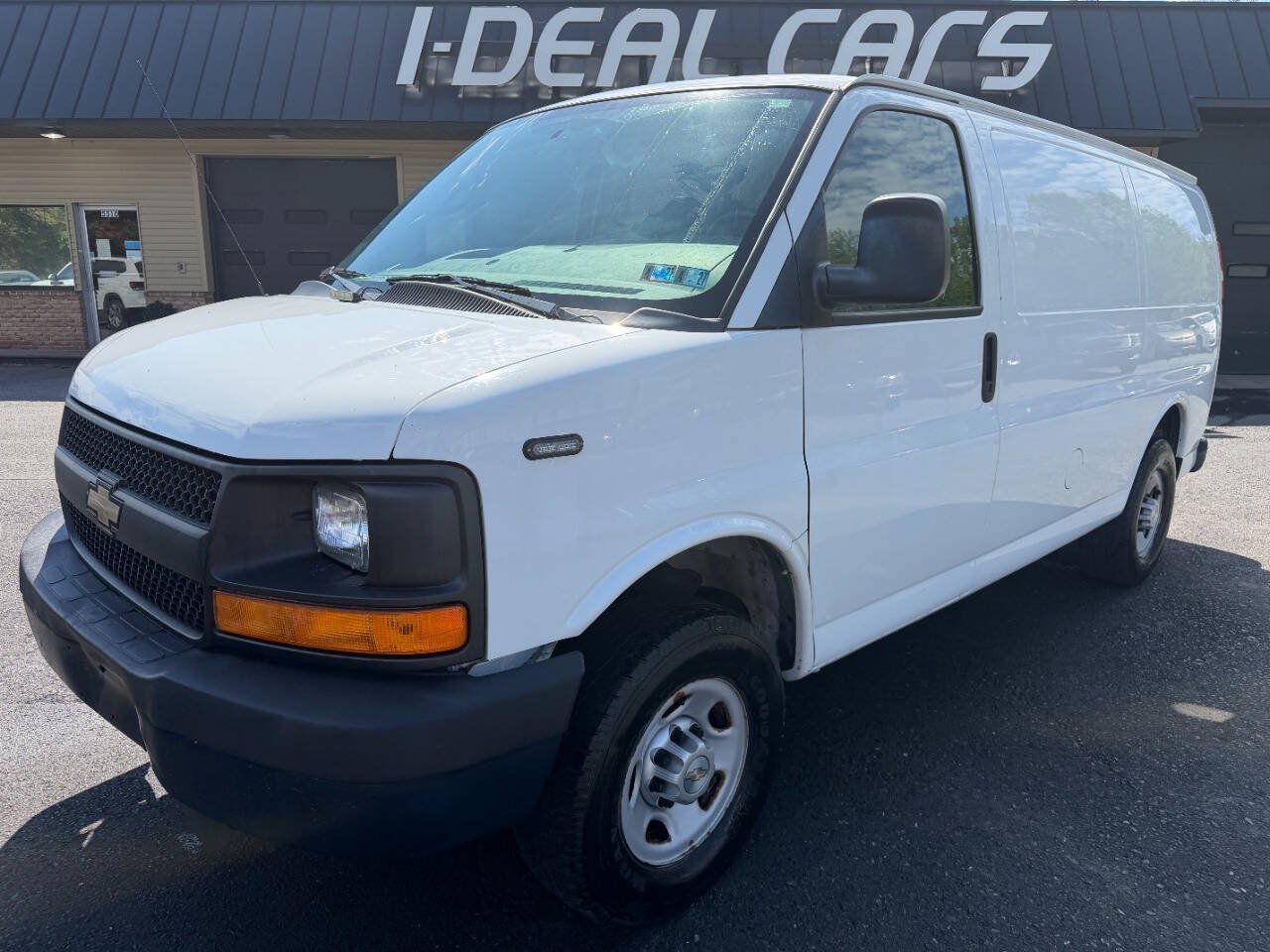 Used 2013 Chevrolet Express 2500 RWD image 1