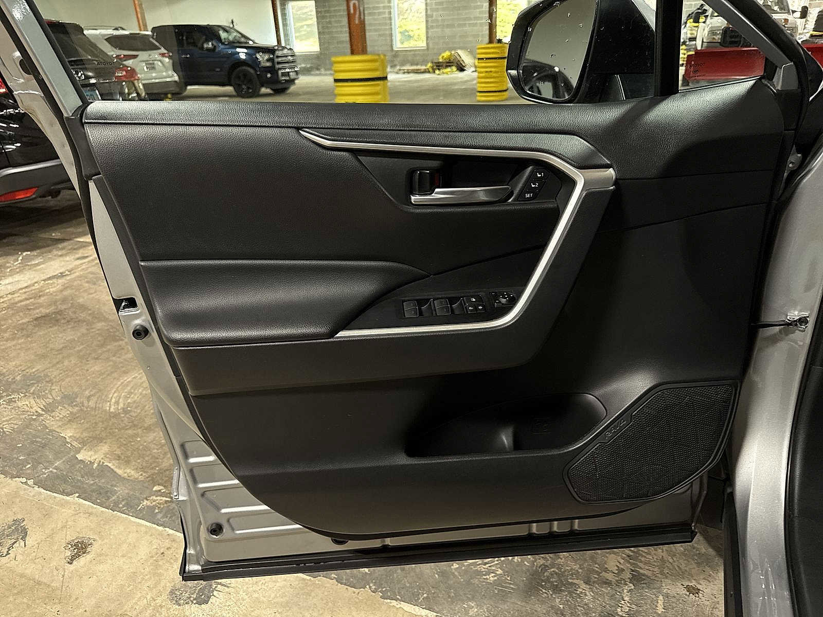 Certified 2024 Toyota RAV4 XLE Premium image 31