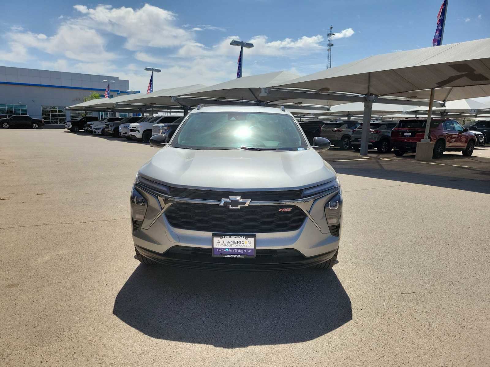 Used 2025 Chevrolet Trax RS w/ Sunroof Package image 3