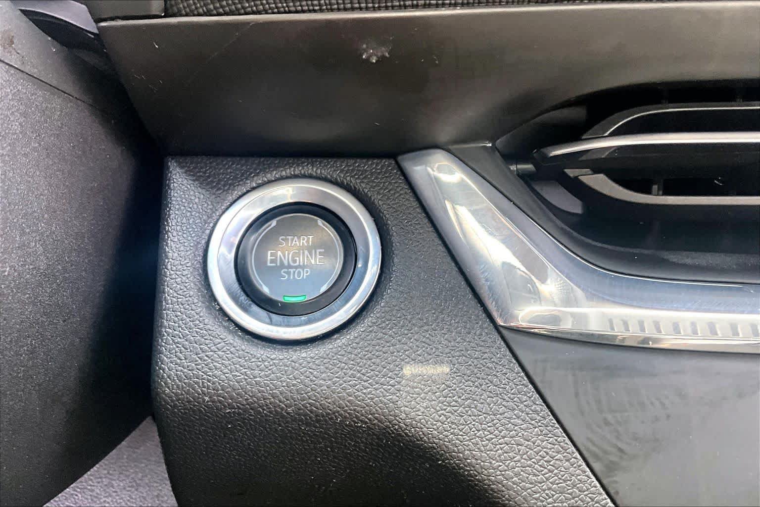 Used 2025 Buick Envista Preferred FWD image 35