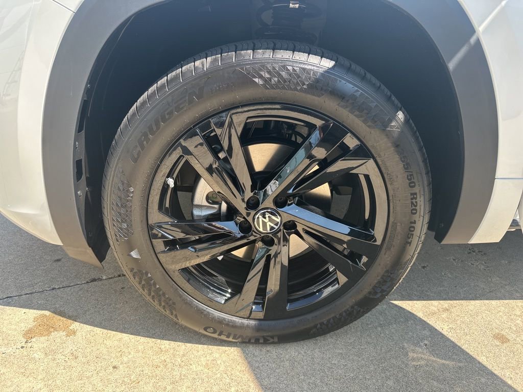 New 2026 Volkswagen Atlas Cross Sport SEL R-Line image 29