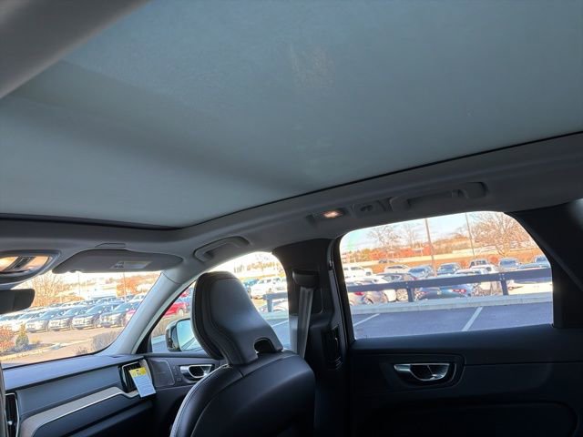 New 2026 Volvo XC60 T8 Ultra w/ Protection Package Premier image 8