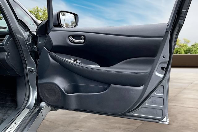 Certified 2025 Nissan Leaf SV Plus FWD image 26