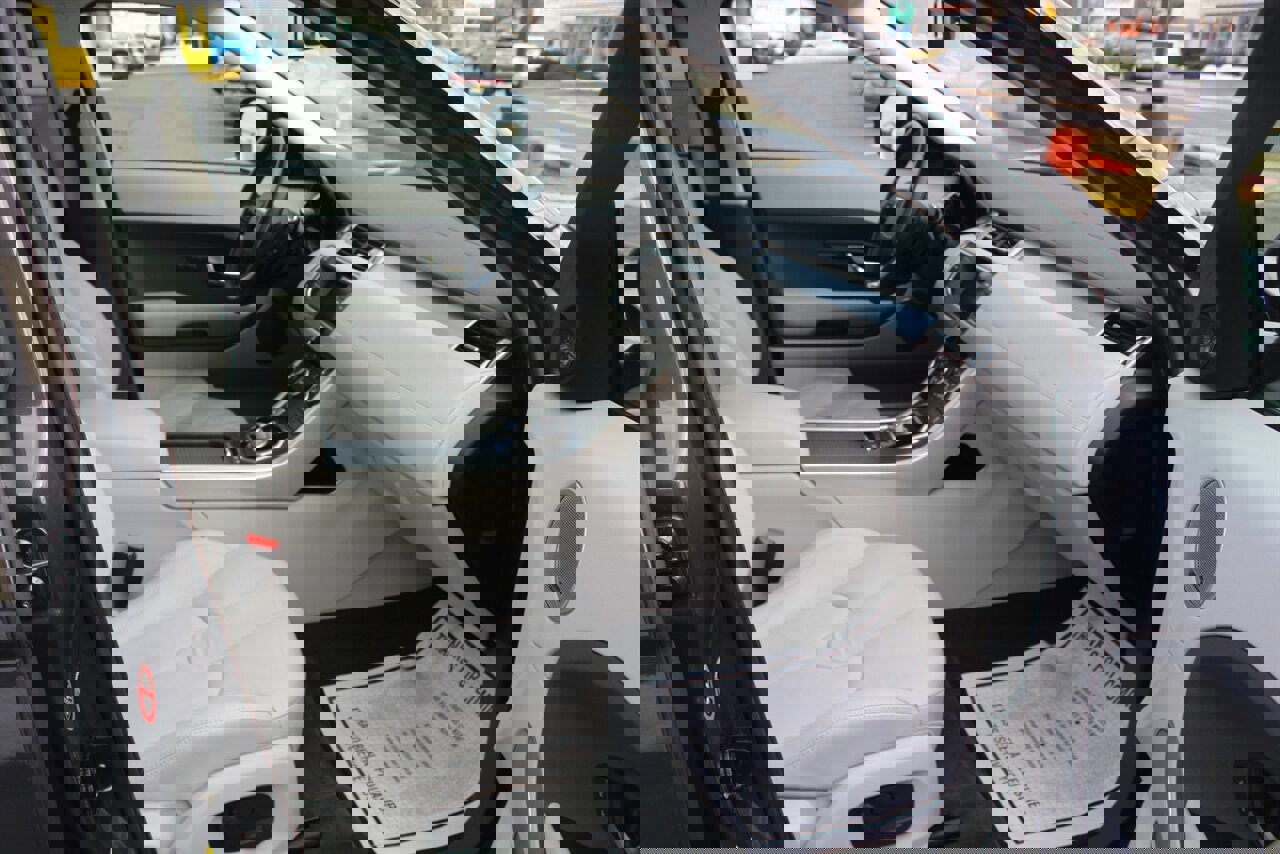 Used 2012 Land Rover Range Rover Evoque Pure Plus AWD/4WD image 13