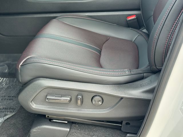 New 2026 Honda Pilot Black Edition image 14