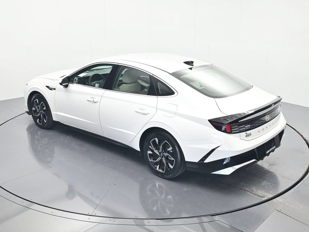 Used 2025 Hyundai Sonata SEL FWD image 35
