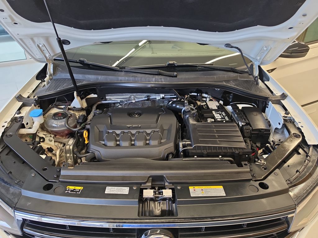 Used 2024 Volkswagen Tiguan SE R-Line w/ MDO Package, Three-Row FWD image 29