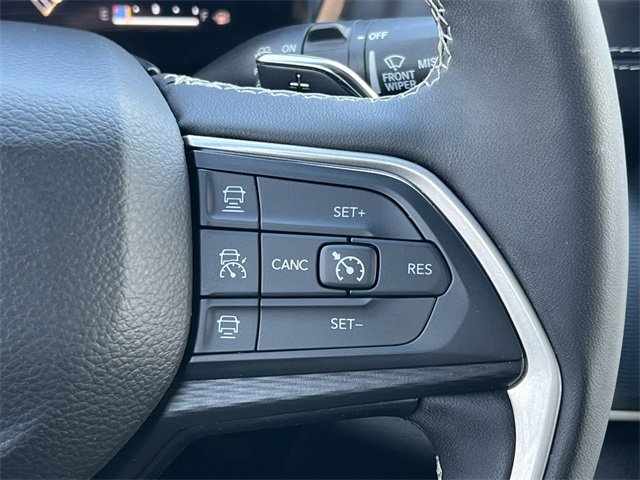 Used 2023 Jeep Grand Cherokee L Laredo image 22