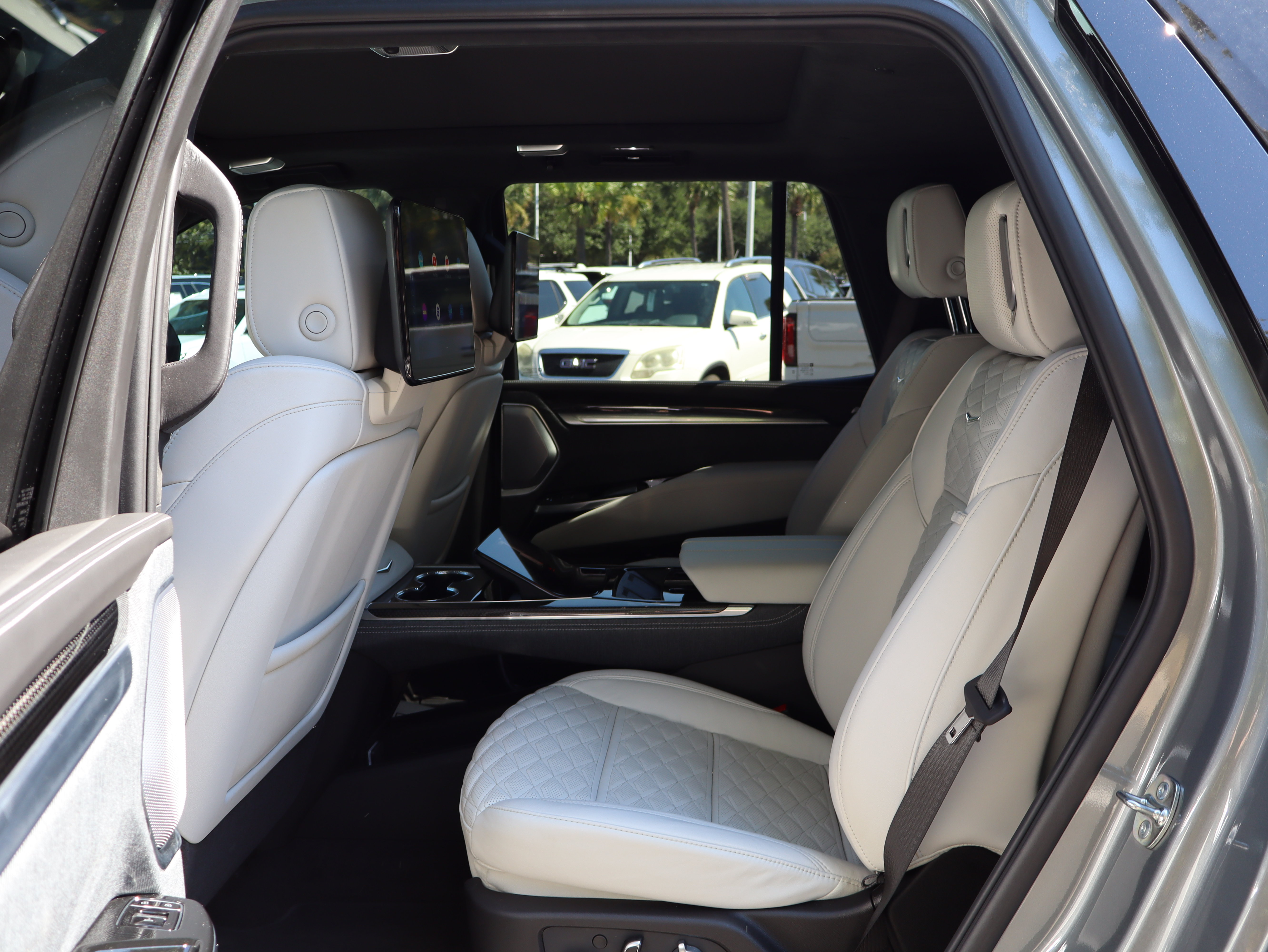Certified 2026 Cadillac Escalade V AWD/4WD image 56