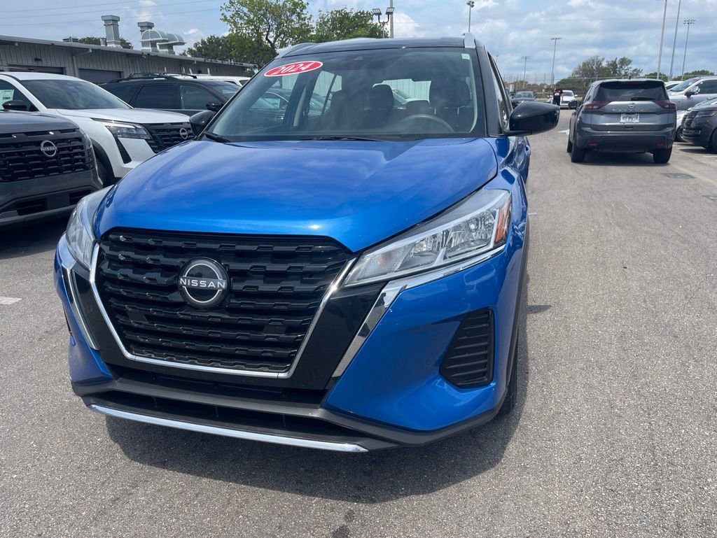 Certified 2024 Nissan Kicks SV FWD image 4