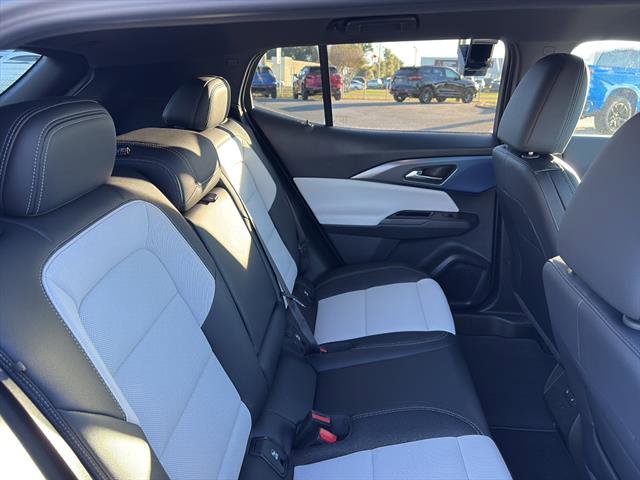 New 2026 Chevrolet Equinox EV LT w/ Convenience Package II image 11