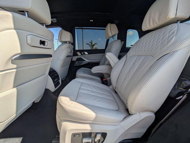 New 2026 BMW X7 M60i image 16