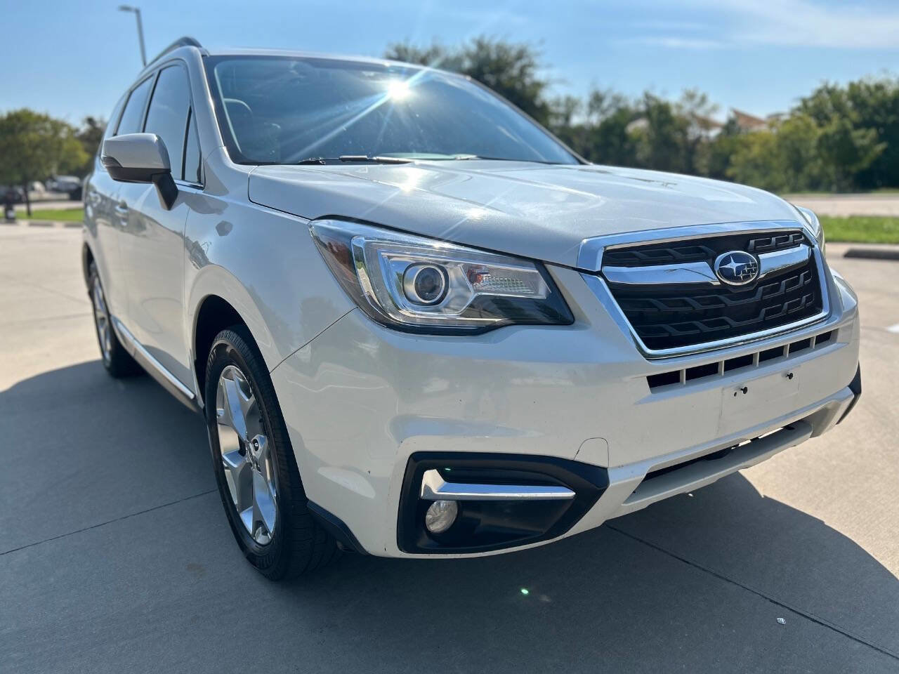 Used 2018 Subaru Forester 2.5i Touring w/ Popular Package #2 AWD/4WD image 4