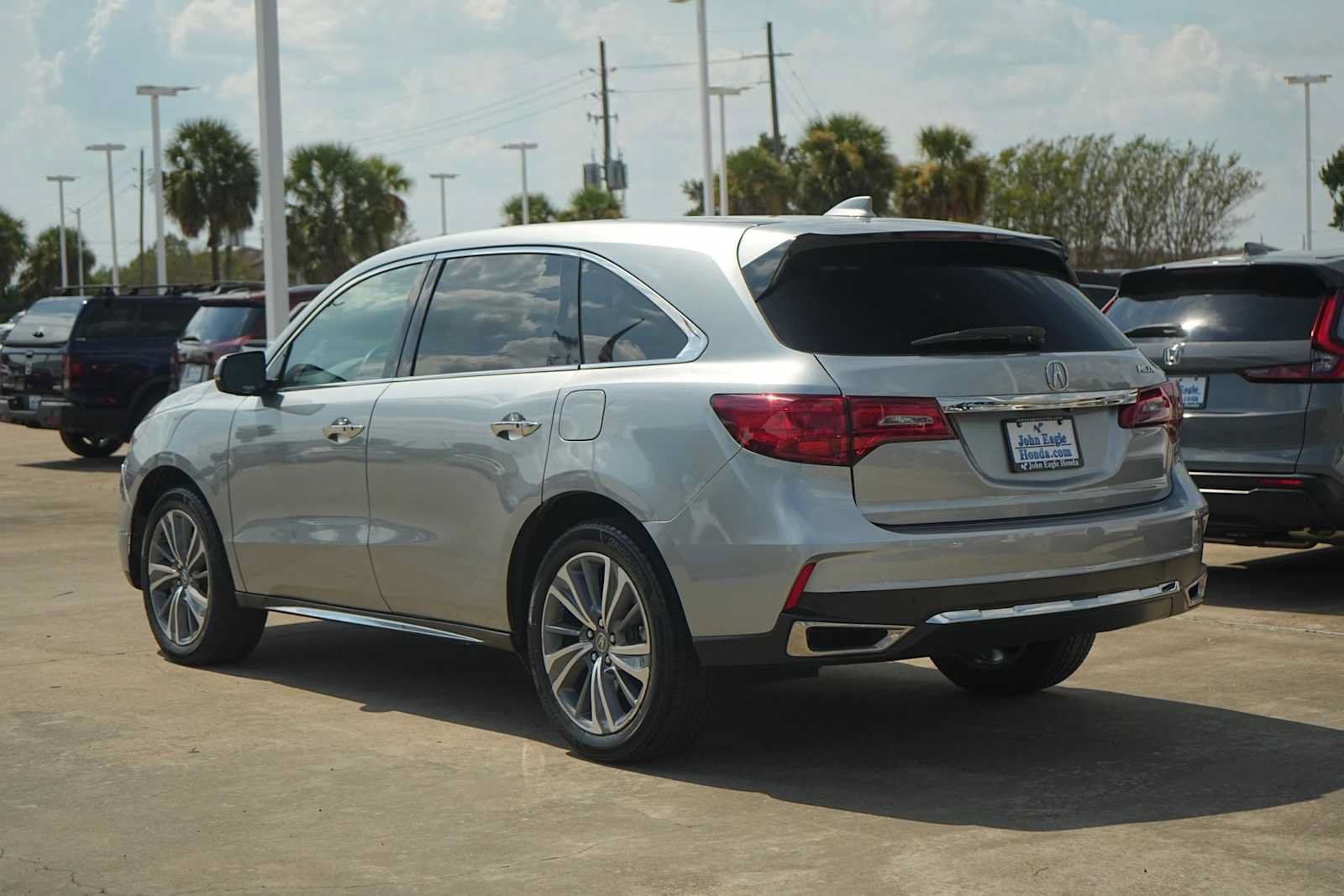 Used 2018 Acura MDX w/ Technology Package FWD image 4