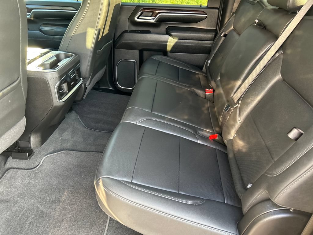 Used 2024 GMC Sierra 2500 SLT w/ SLT Premium Package AWD/4WD image 13