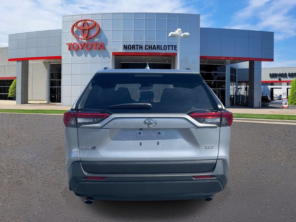Used 2025 Toyota RAV4 XLE w/ Convenience Package FWD image 7