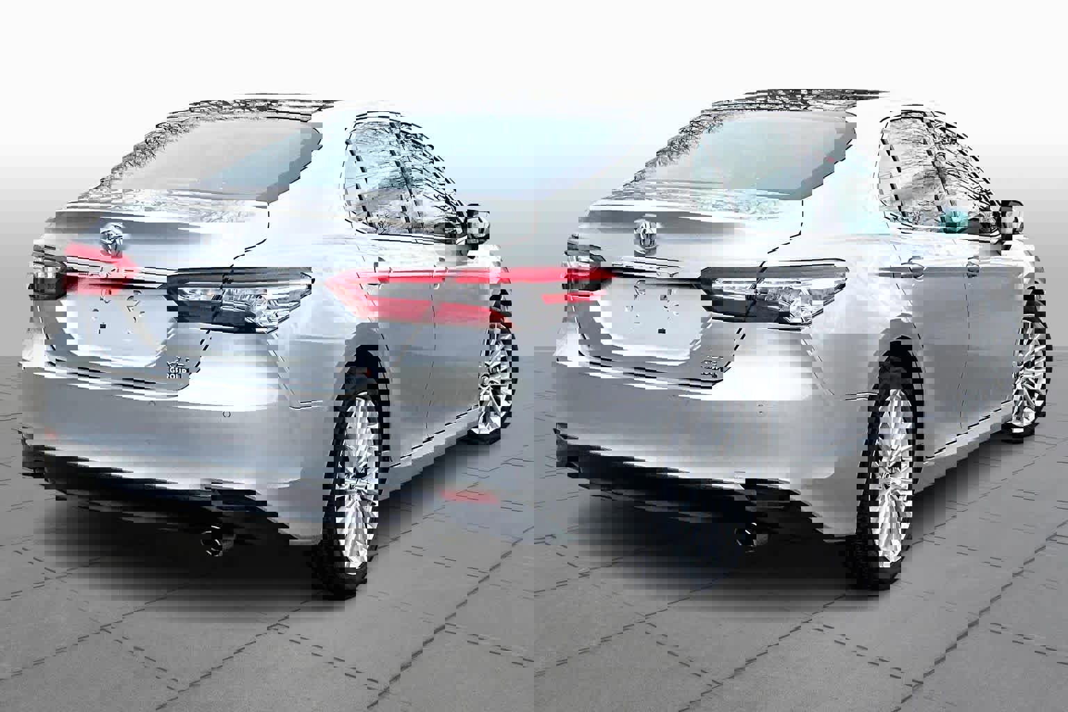 Used 2018 Toyota Camry XLE image 13