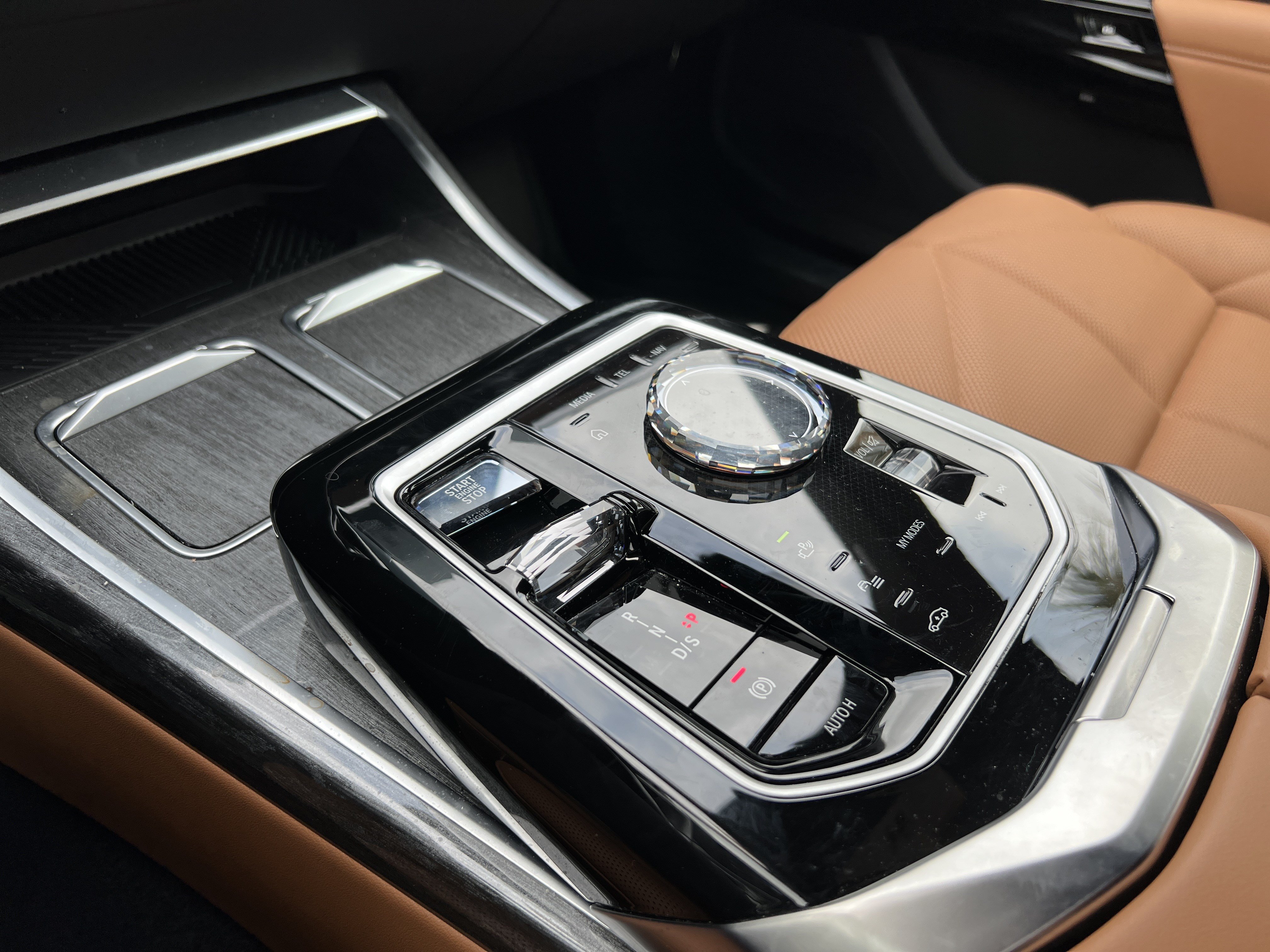 Certified 2024 BMW 740i RWD image 26