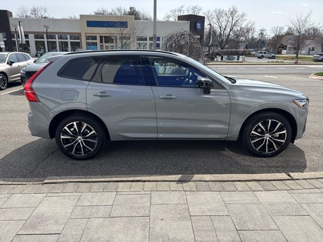 Used 2025 Volvo XC60 B5 Plus AWD/4WD image 6