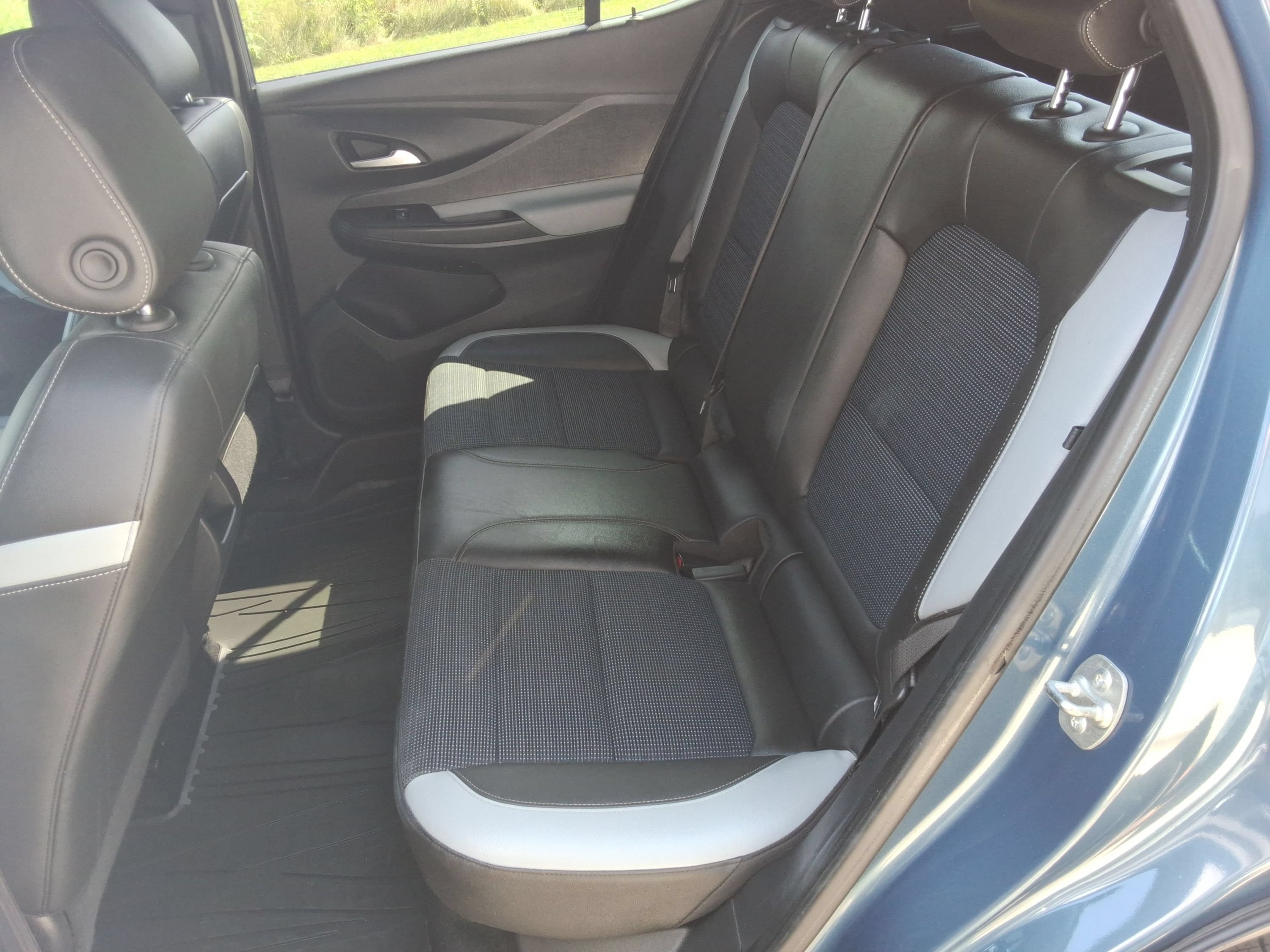 Used 2024 Buick Envista Preferred w/ Advanced Safety Package FWD image 30