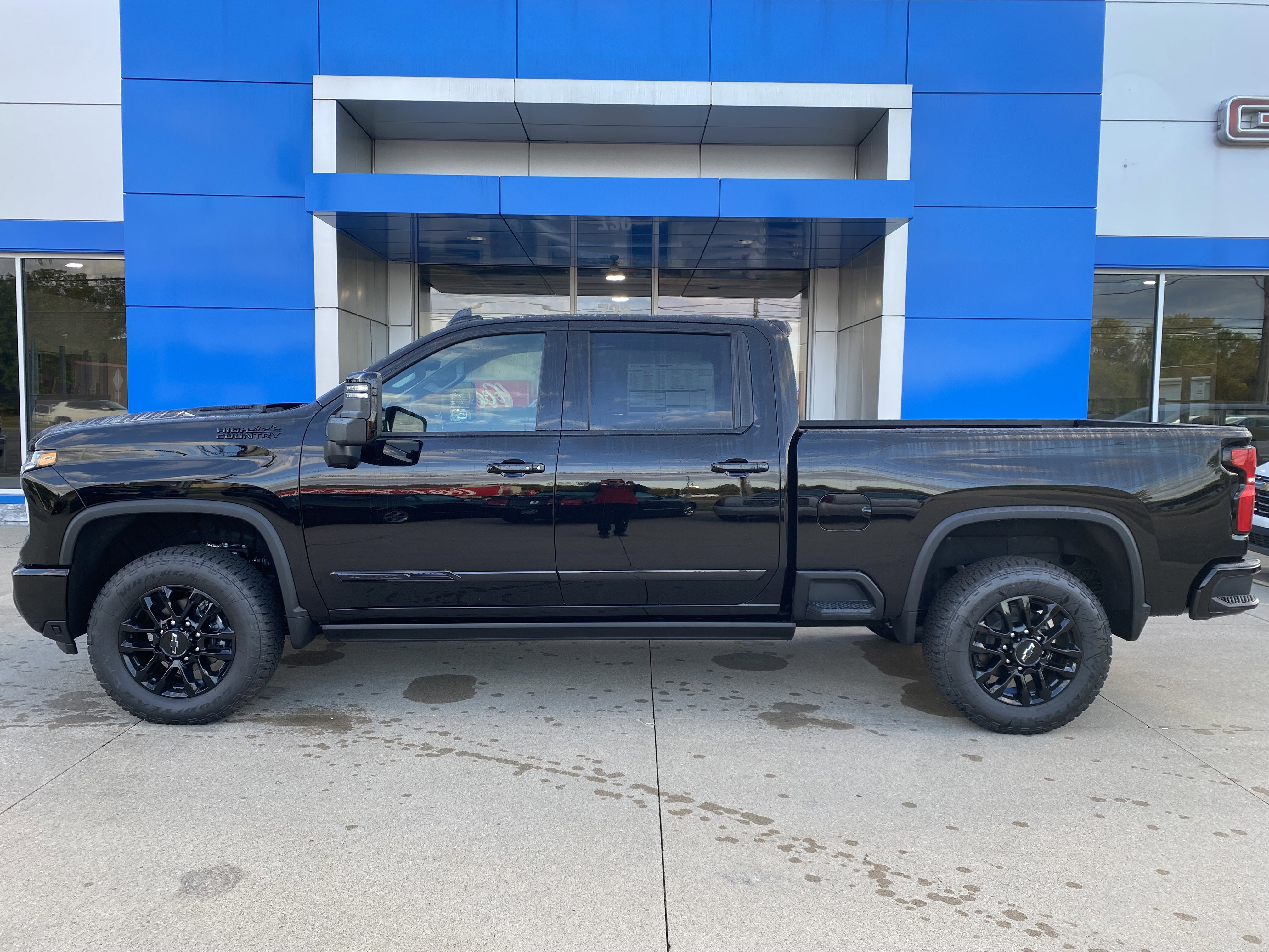 New 2026 Chevrolet Silverado 2500 High Country w/ Midnight Edition image 17